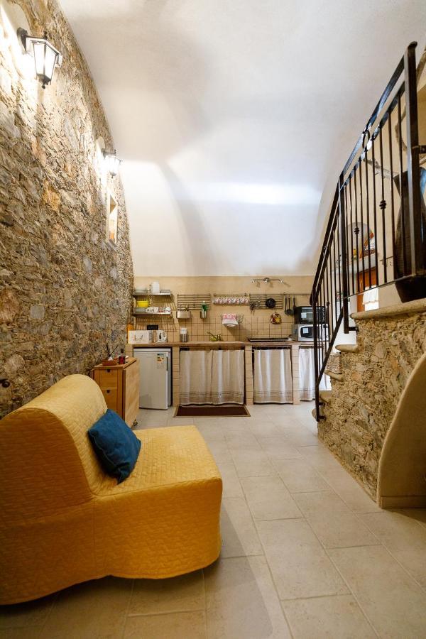 Arve Castelbianco - B&B E Appartamento Colletta Екстериор снимка